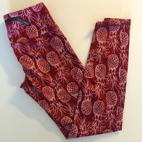 LOVE FITNESS LEGGINGS - Picture 1 of 4